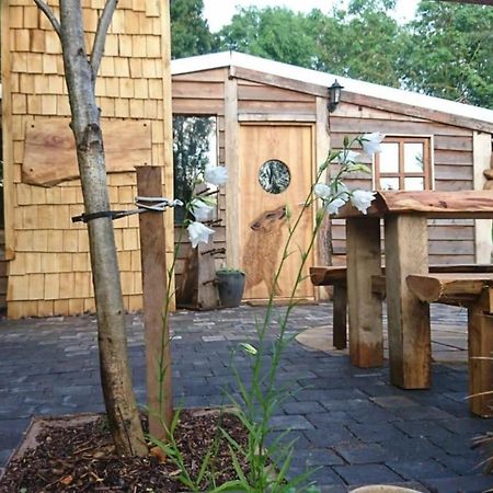 Charming 2-Bed Cabin In سوتون كولدفيلد المظهر الخارجي الصورة